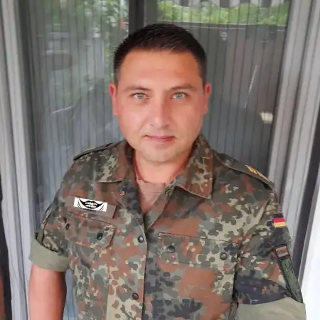 Tolik, 46