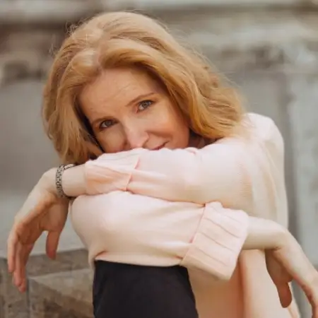 Aida, 44
