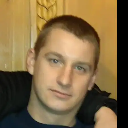Aleksej, 38