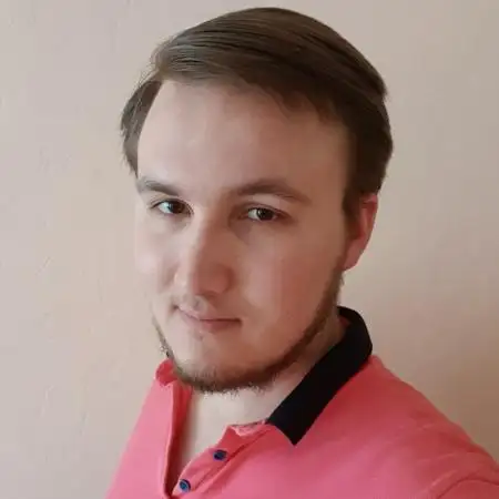 Andrej, 27