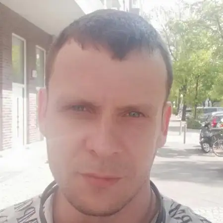 Maks, 37