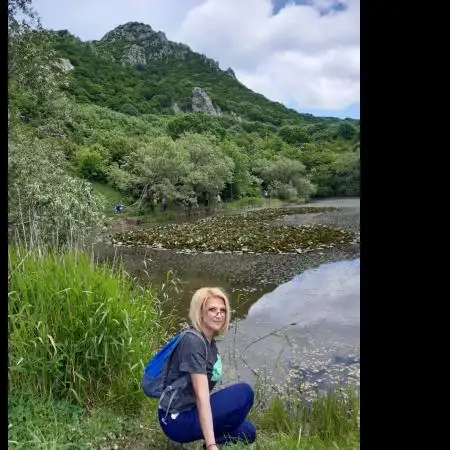 Natela, 55
