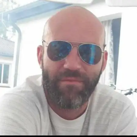 アレックス, 42
