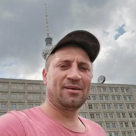 Johny, 43