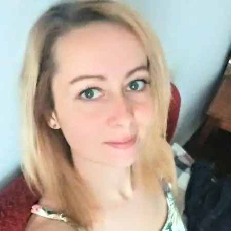 Lilia, 46