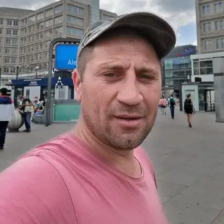Johny, 43