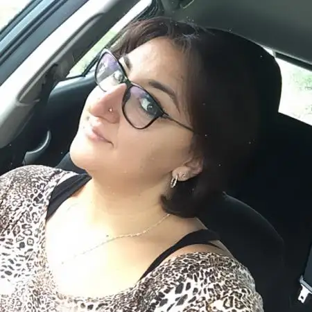 Tonya, 39