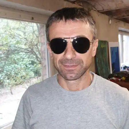 Garik, 47