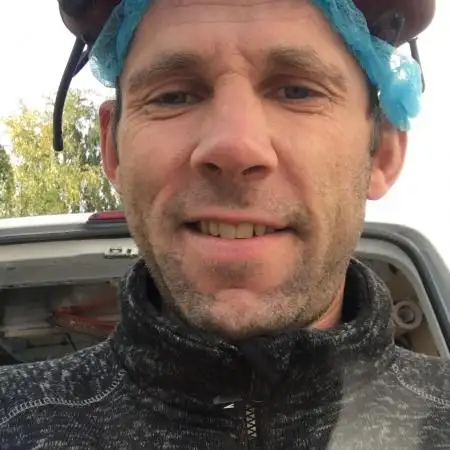 Darek, 44