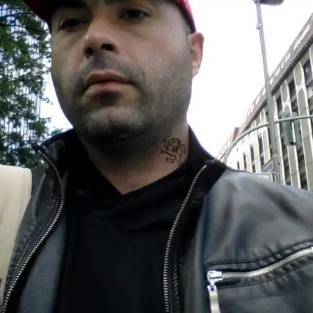 Vova, 41
