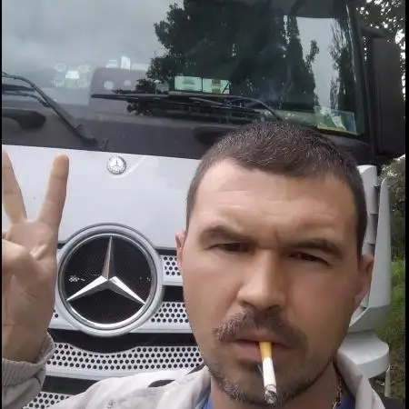 ユーリ, 45