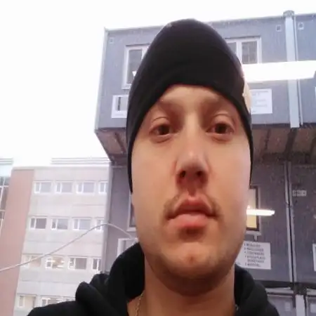 Niki, 39