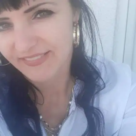 Liliya, 47