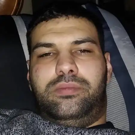 Tolik, 37