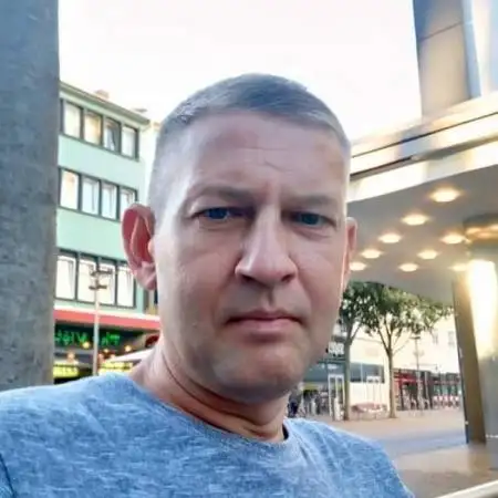 Dainius, 52