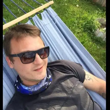 Andrej, 39
