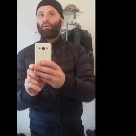 Edik, 44