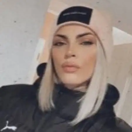 Natalee, 40