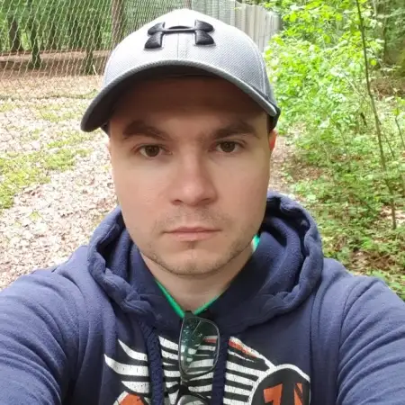 Sergej, 41