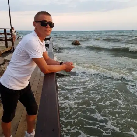 Vitalik, 32