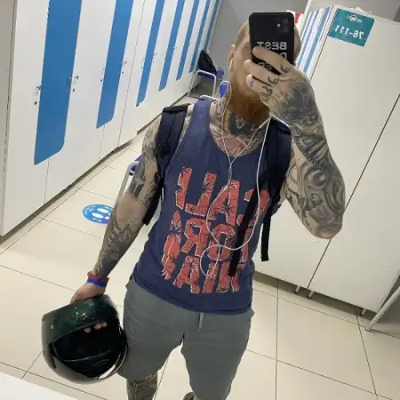 Nik, 35