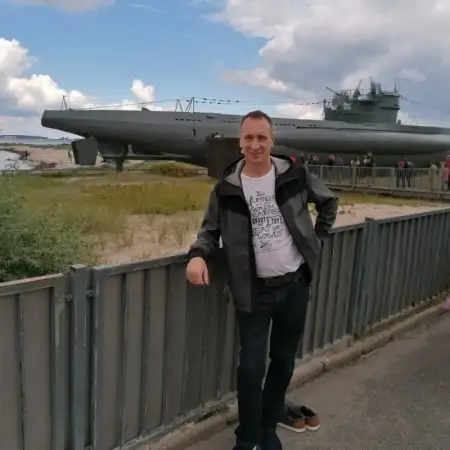 Vasya, 53