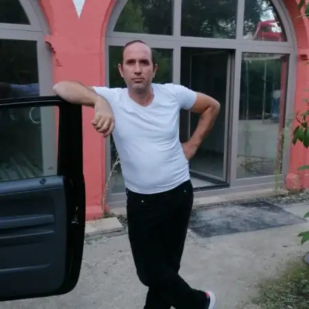 Georgi, 44