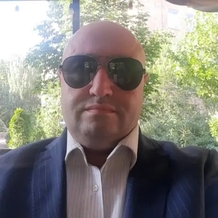 Samvel, 48