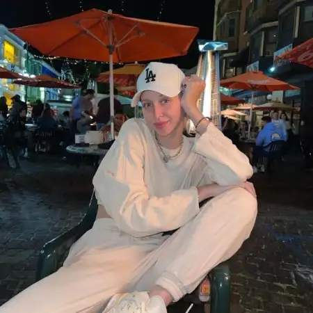 アンナ, 31
