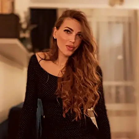 Liliya, 42