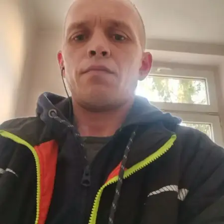 Ilja, 48