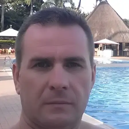 アレックス, 47