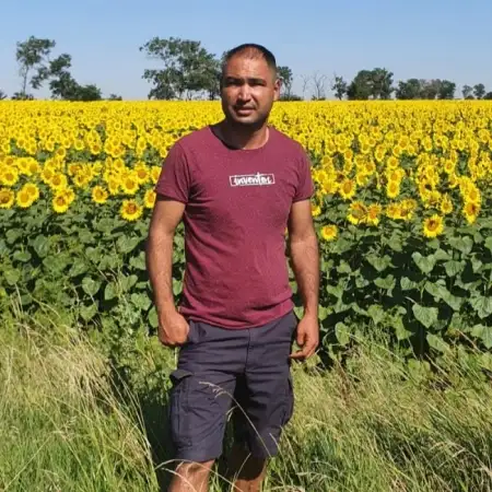 Aman, 42