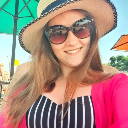 Ivana, 29