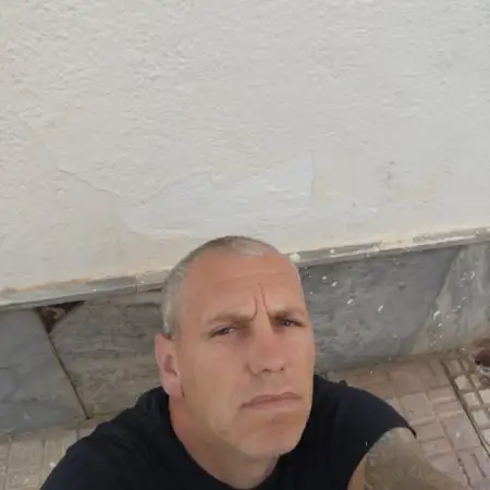 Aleks, 45