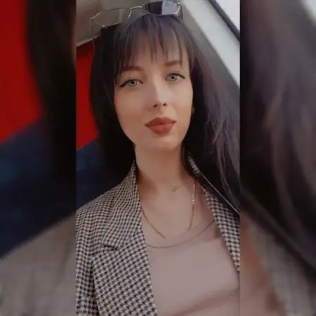 Karina, 30