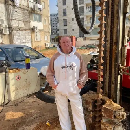 Artur, 55