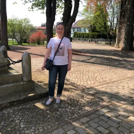 Juliya, 50