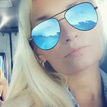Milena, 49