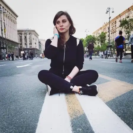 Liliia, 30