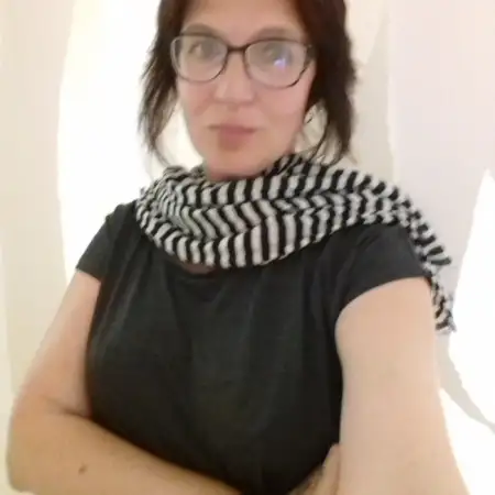 Lucia, 56