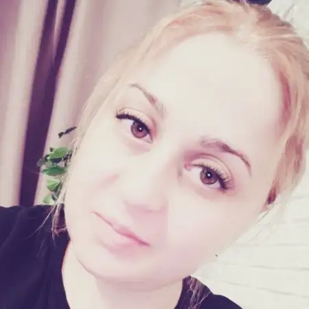 Corina, 36