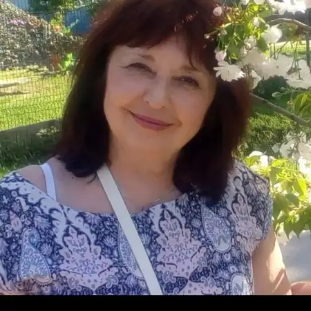 Nataliia, 67
