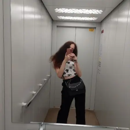 Alice, 33