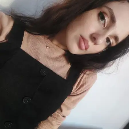 Alice, 33