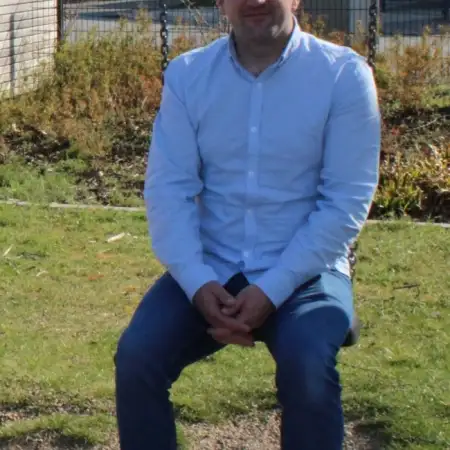 Edik, 44