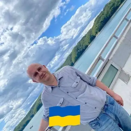 ユーリ, 52