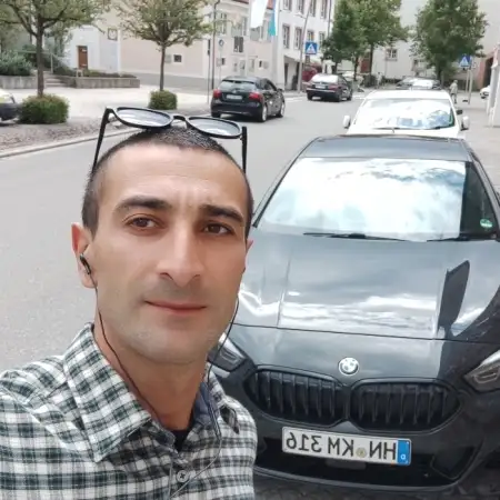 Renats, 35