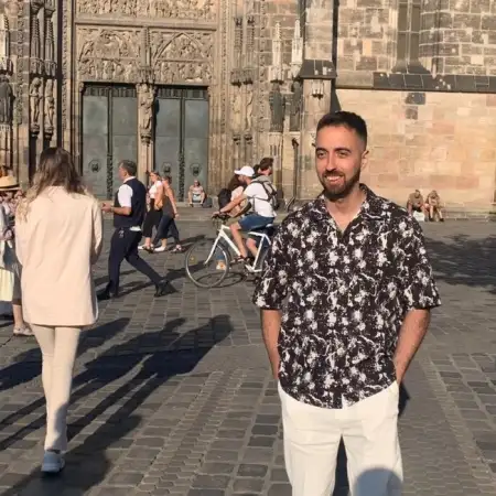 Azad, 36