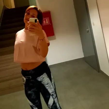 Liliya, 46